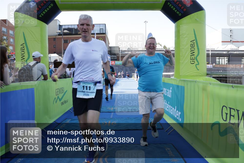 09.08.2026 - GEWOBA Citytriathlon Bremen Yannick Fuchs http://msf.ph/oto/9933890 09.08.2026 11:30:54 Ziel 111 meine-sportfotos.de
