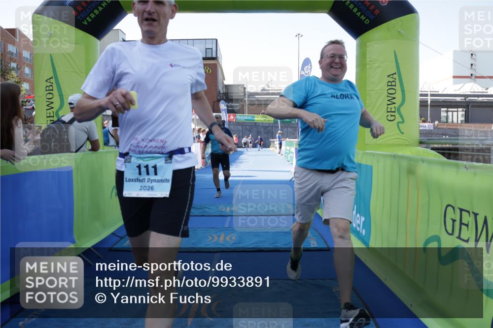 09.08.2026 - GEWOBA Citytriathlon Bremen Yannick Fuchs http://msf.ph/oto/9933891 09.08.2026 11:30:54 Ziel 111 meine-sportfotos.de