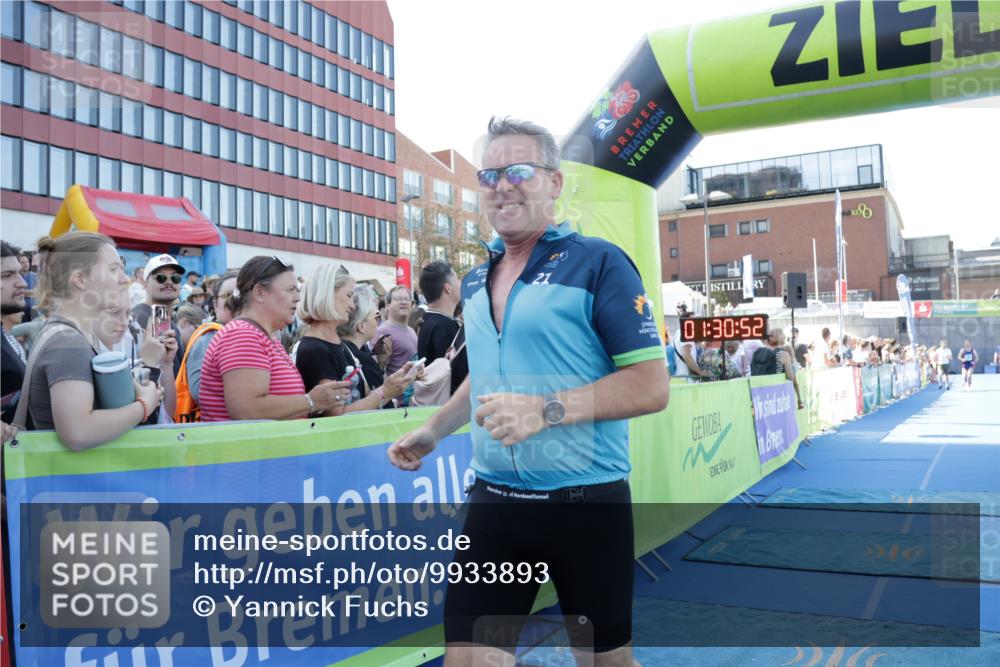 09.08.2026 - GEWOBA Citytriathlon Bremen Yannick Fuchs http://msf.ph/oto/9933893 09.08.2026 11:30:57 Ziel 109, 111 meine-sportfotos.de