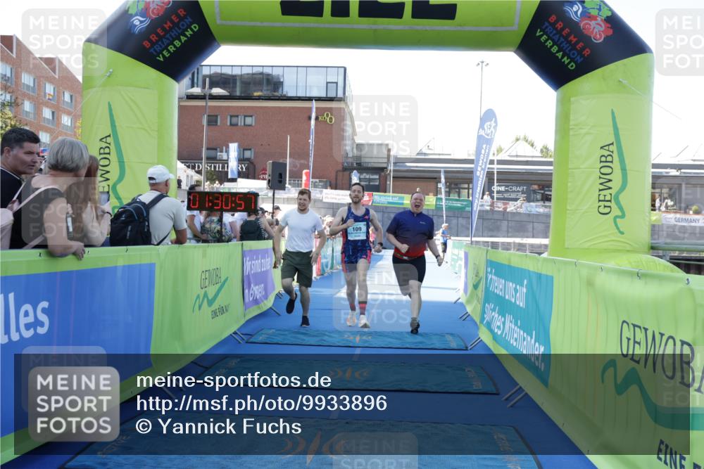 09.08.2026 - GEWOBA Citytriathlon Bremen Yannick Fuchs http://msf.ph/oto/9933896 09.08.2026 11:31:01 Ziel 109 meine-sportfotos.de
