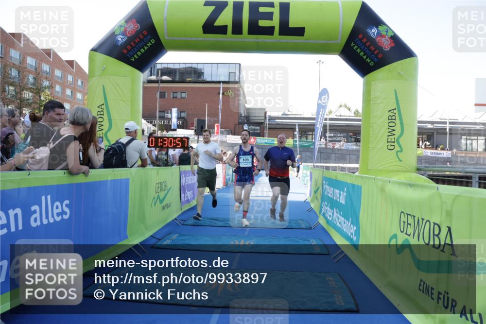 09.08.2026 - GEWOBA Citytriathlon Bremen Yannick Fuchs http://msf.ph/oto/9933897 09.08.2026 11:31:01 Ziel 109 meine-sportfotos.de