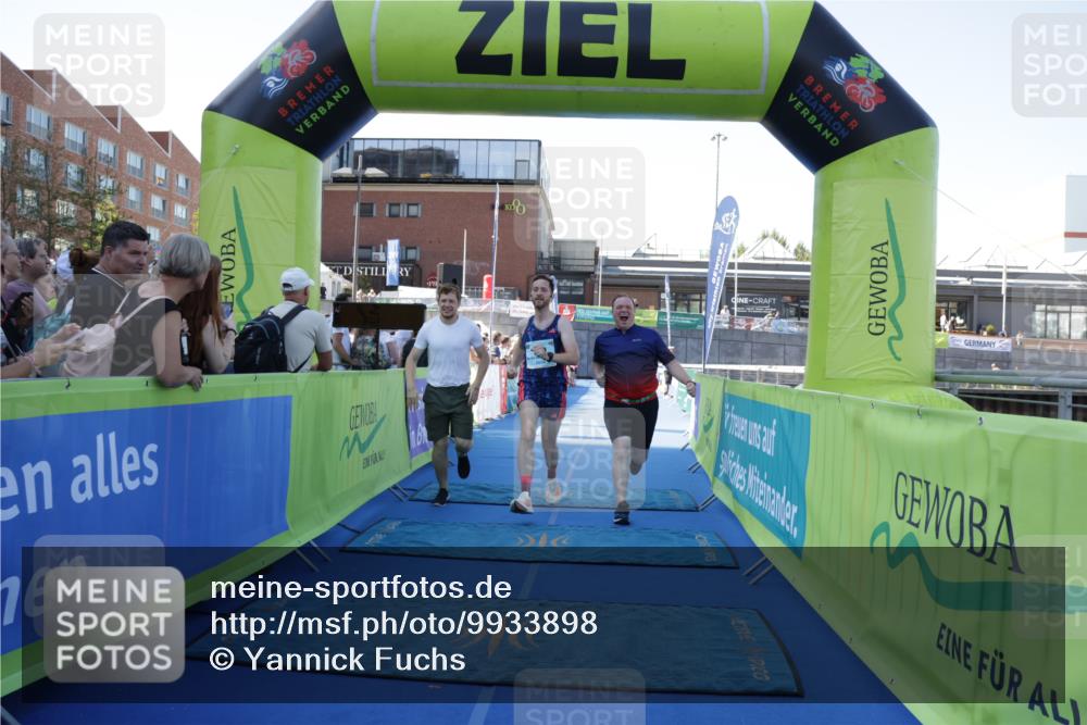 09.08.2026 - GEWOBA Citytriathlon Bremen Yannick Fuchs http://msf.ph/oto/9933898 09.08.2026 11:31:01 Ziel 109 meine-sportfotos.de