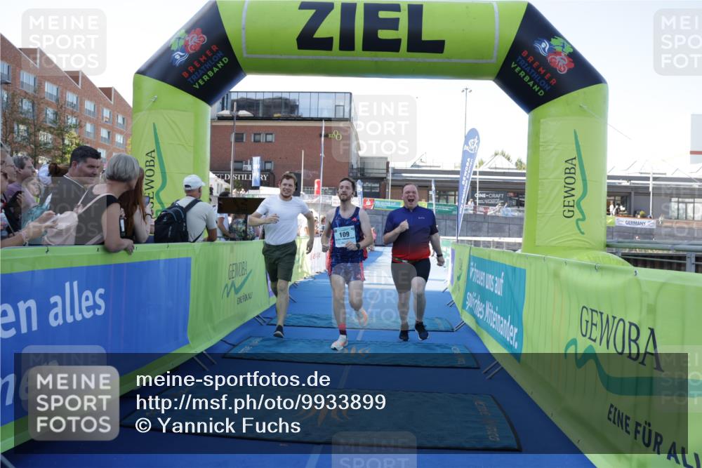 09.08.2026 - GEWOBA Citytriathlon Bremen Yannick Fuchs http://msf.ph/oto/9933899 09.08.2026 11:31:01 Ziel 109 meine-sportfotos.de