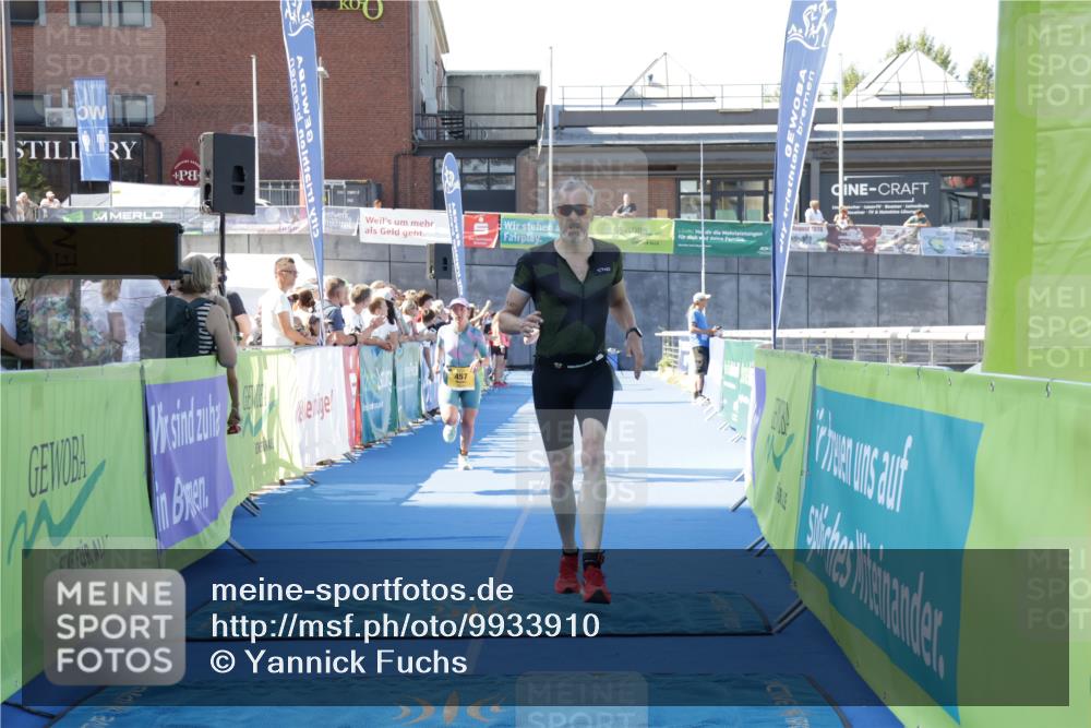 09.08.2026 - GEWOBA Citytriathlon Bremen Yannick Fuchs http://msf.ph/oto/9933910 09.08.2026 11:31:09 Ziel 370, 405, 452, 457 meine-sportfotos.de