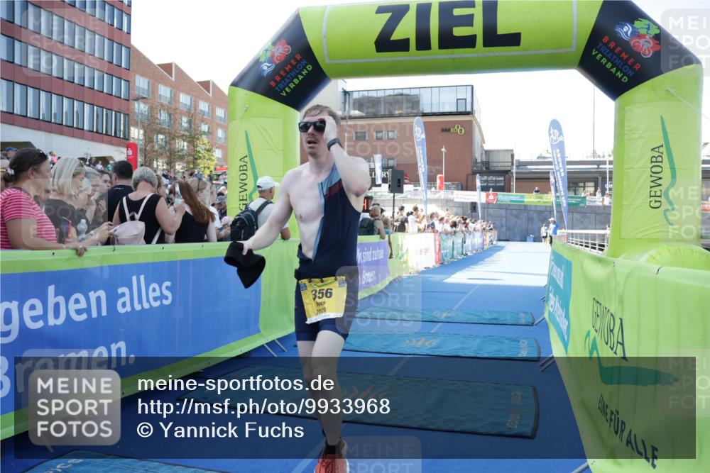 09.08.2026 - GEWOBA Citytriathlon Bremen Yannick Fuchs http://msf.ph/oto/9933968 09.08.2026 11:31:28 Ziel 356 meine-sportfotos.de