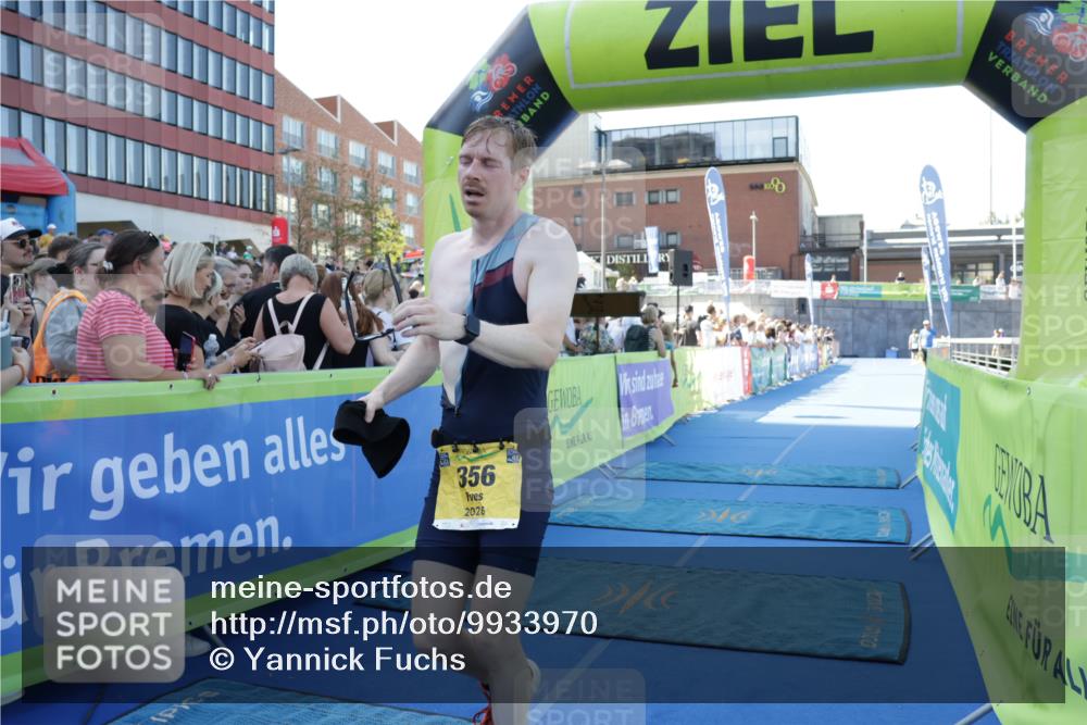 09.08.2026 - GEWOBA Citytriathlon Bremen Yannick Fuchs http://msf.ph/oto/9933970 09.08.2026 11:31:28 Ziel 356 meine-sportfotos.de
