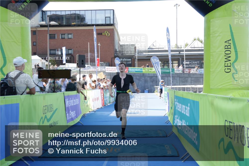 09.08.2026 - GEWOBA Citytriathlon Bremen Yannick Fuchs http://msf.ph/oto/9934006 09.08.2026 11:31:56 Ziel 294 meine-sportfotos.de