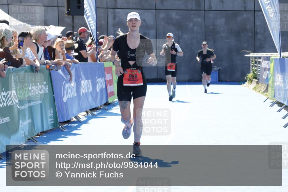 09.08.2026 - GEWOBA Citytriathlon Bremen Yannick Fuchs http://msf.ph/oto/9934044 09.08.2026 14:33:02 Ziel 958 meine-sportfotos.de
