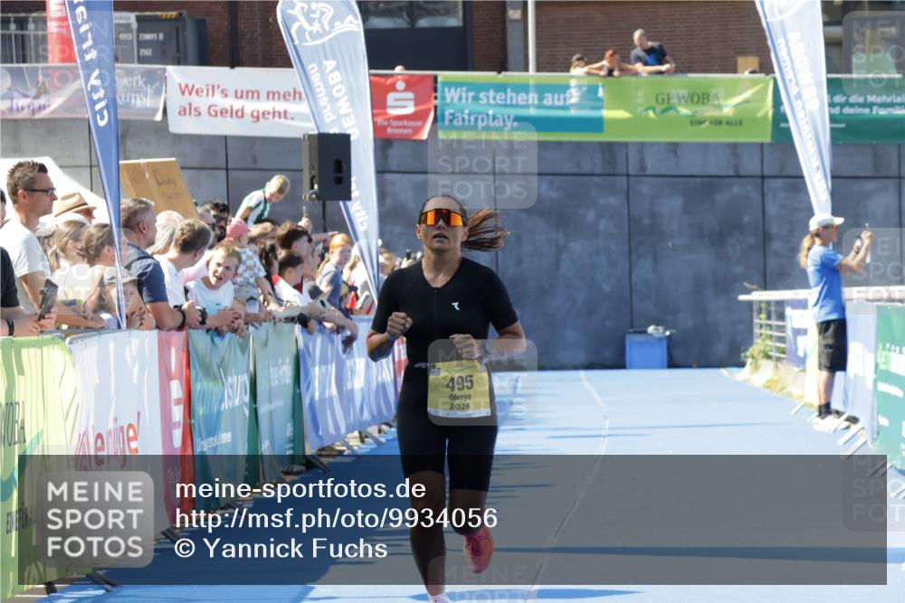 09.08.2026 - GEWOBA Citytriathlon Bremen Yannick Fuchs http://msf.ph/oto/9934056 09.08.2026 11:32:39 Ziel 495 meine-sportfotos.de