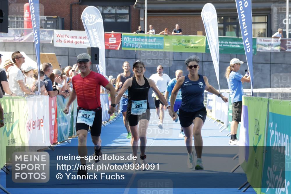 09.08.2026 - GEWOBA Citytriathlon Bremen Yannick Fuchs http://msf.ph/oto/9934091 09.08.2026 11:33:06 Ziel 35, 207, 344 meine-sportfotos.de