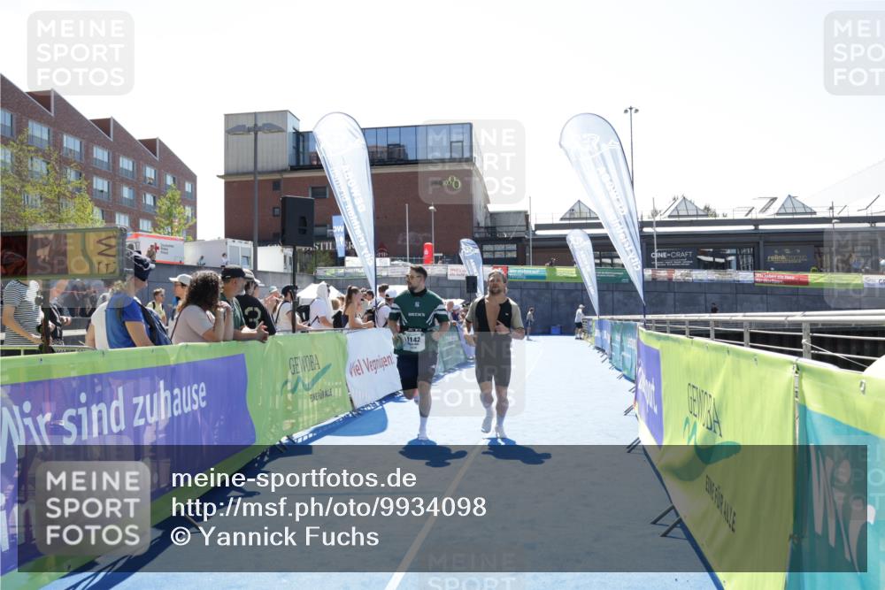 09.08.2026 - GEWOBA Citytriathlon Bremen Yannick Fuchs http://msf.ph/oto/9934098 09.08.2026 14:33:45 Ziel 563 meine-sportfotos.de