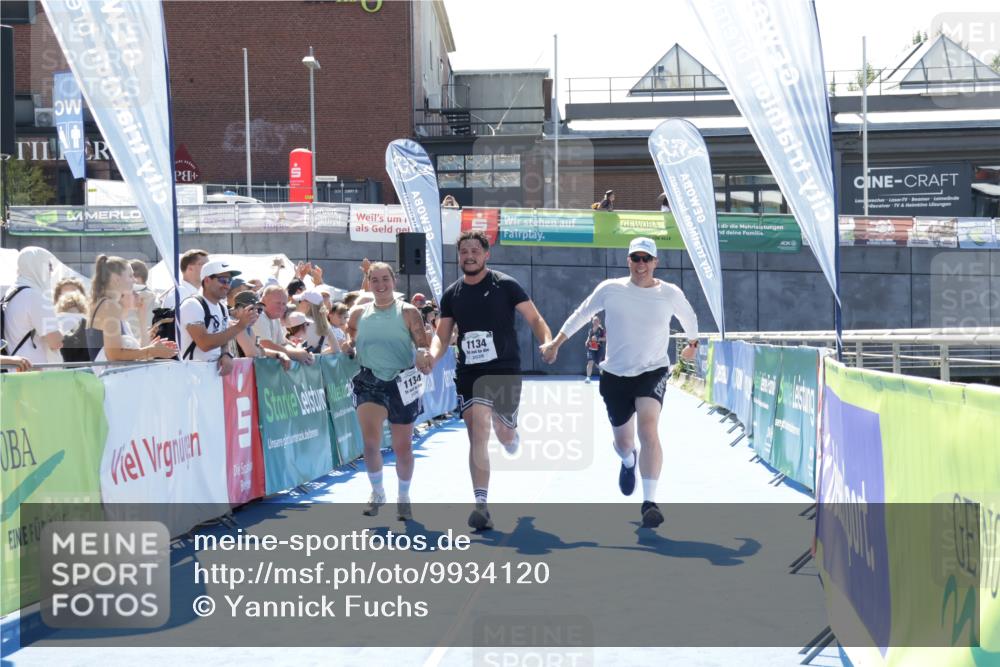 09.08.2026 - GEWOBA Citytriathlon Bremen Yannick Fuchs http://msf.ph/oto/9934120 09.08.2026 14:33:56 Ziel 1134 meine-sportfotos.de
