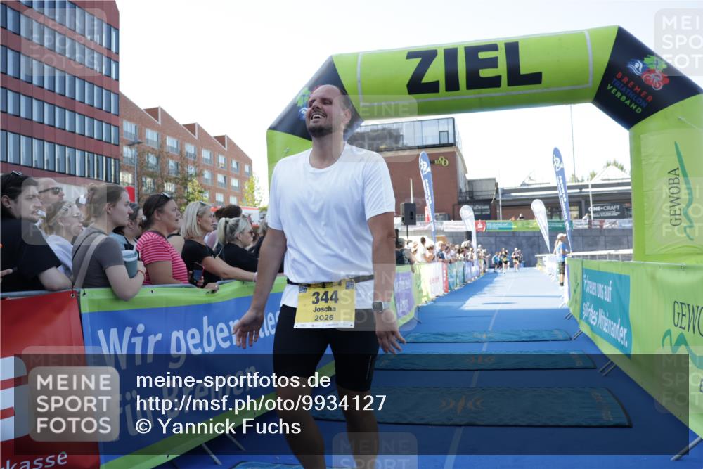 09.08.2026 - GEWOBA Citytriathlon Bremen Yannick Fuchs http://msf.ph/oto/9934127 09.08.2026 11:33:13 Ziel 344 meine-sportfotos.de
