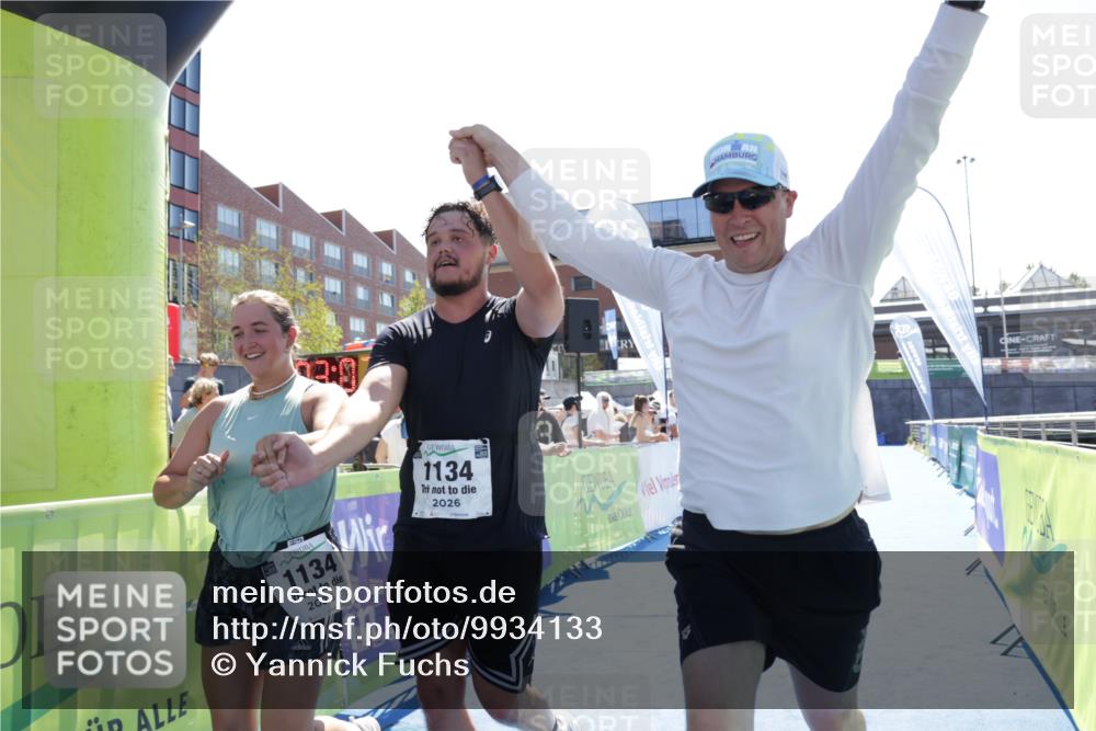 09.08.2026 - GEWOBA Citytriathlon Bremen Yannick Fuchs http://msf.ph/oto/9934133 09.08.2026 14:33:58 Ziel 1134 meine-sportfotos.de