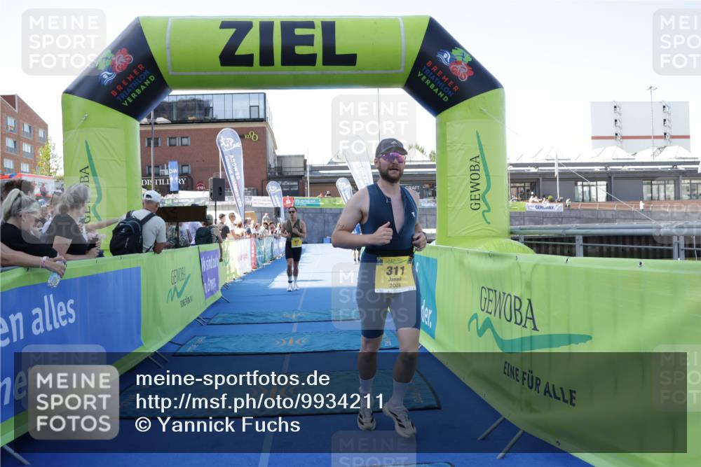 09.08.2026 - GEWOBA Citytriathlon Bremen Yannick Fuchs http://msf.ph/oto/9934211 09.08.2026 11:33:32 Ziel 311, 327 meine-sportfotos.de