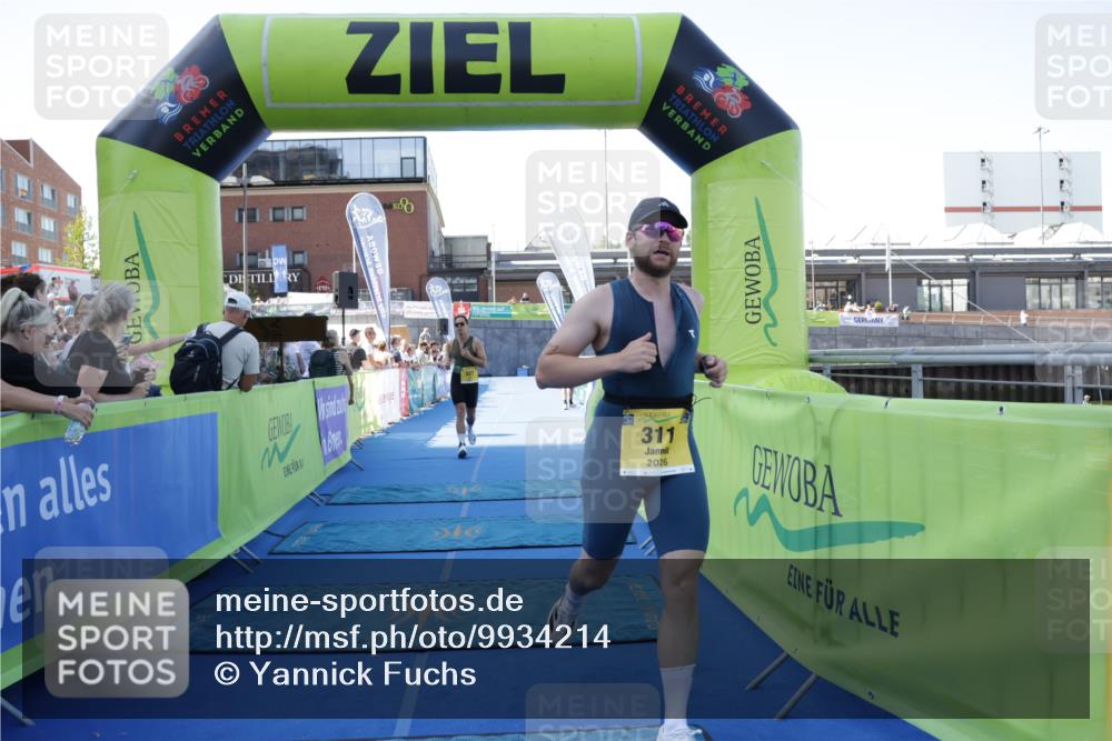 09.08.2026 - GEWOBA Citytriathlon Bremen Yannick Fuchs http://msf.ph/oto/9934214 09.08.2026 11:33:32 Ziel 311, 327 meine-sportfotos.de