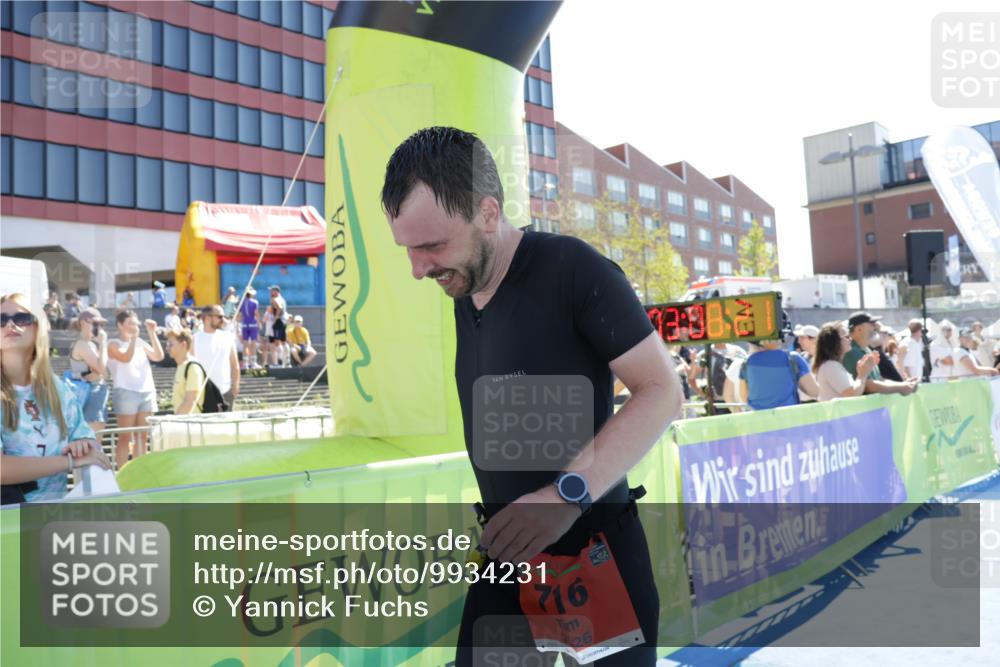 09.08.2026 - GEWOBA Citytriathlon Bremen Yannick Fuchs http://msf.ph/oto/9934231 09.08.2026 14:34:44 Ziel 716 meine-sportfotos.de