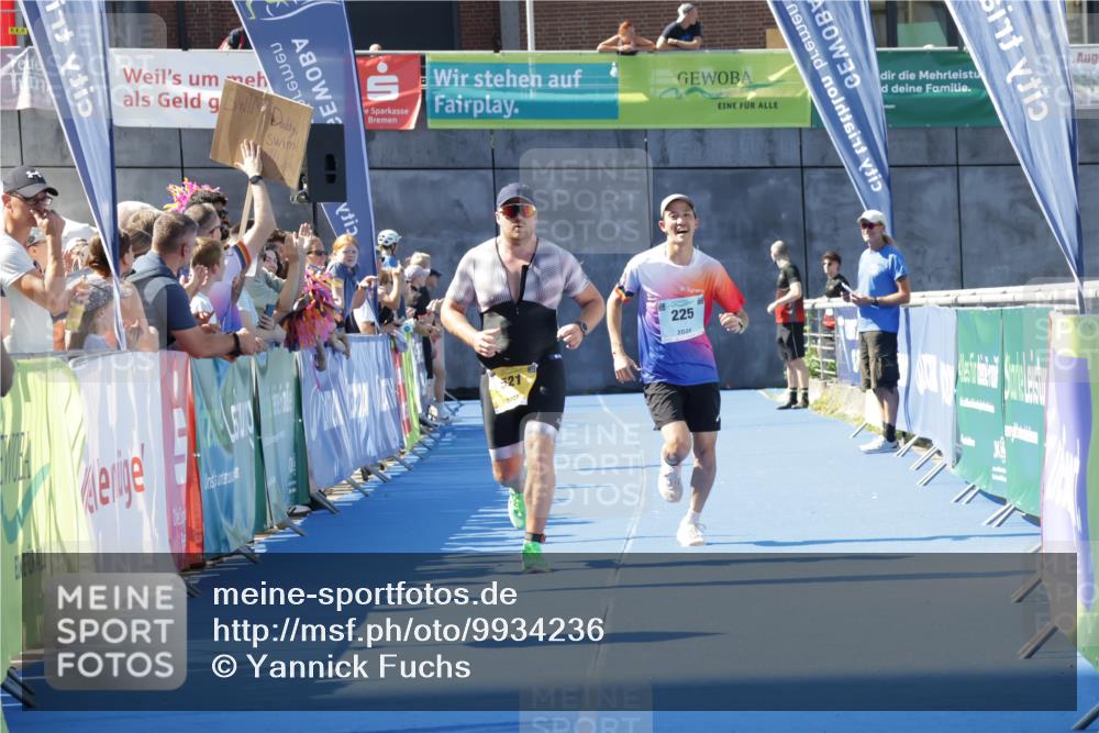 09.08.2026 - GEWOBA Citytriathlon Bremen Yannick Fuchs http://msf.ph/oto/9934236 09.08.2026 11:34:00 Ziel 225, 521 meine-sportfotos.de