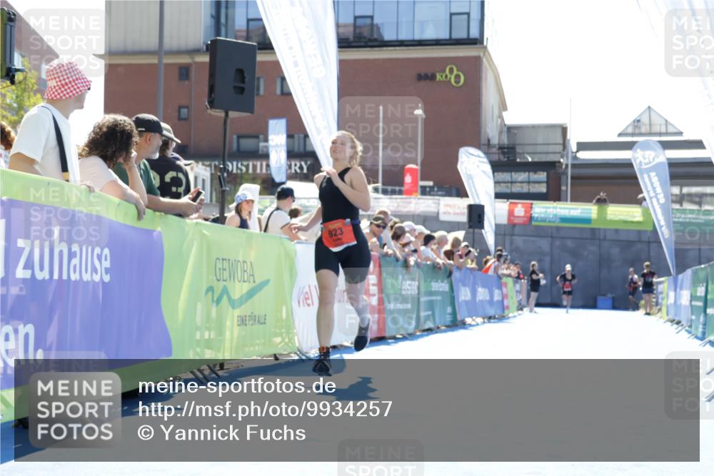 09.08.2026 - GEWOBA Citytriathlon Bremen Yannick Fuchs http://msf.ph/oto/9934257 09.08.2026 14:35:58 Ziel 923 meine-sportfotos.de