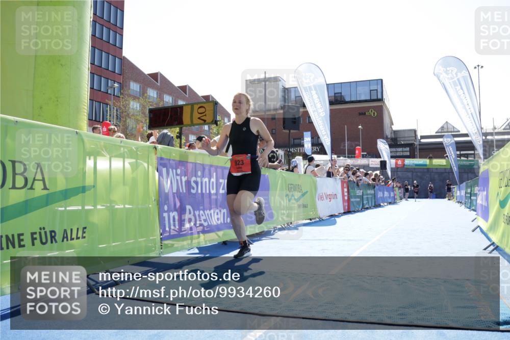 09.08.2026 - GEWOBA Citytriathlon Bremen Yannick Fuchs http://msf.ph/oto/9934260 09.08.2026 14:35:59 Ziel 923 meine-sportfotos.de