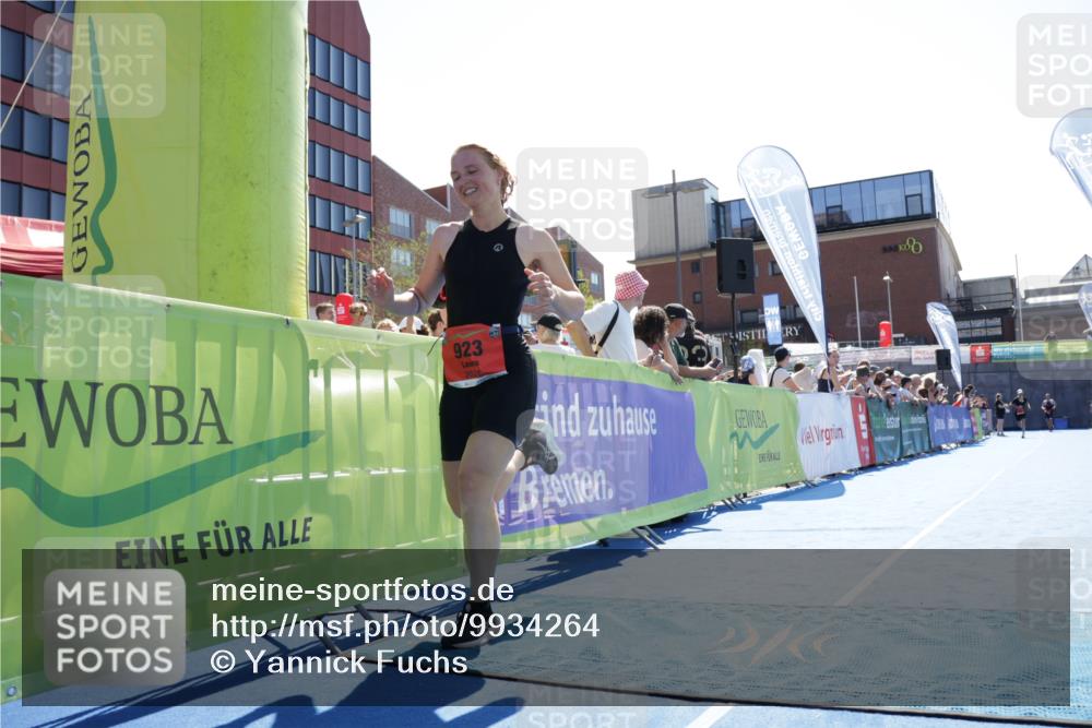 09.08.2026 - GEWOBA Citytriathlon Bremen Yannick Fuchs http://msf.ph/oto/9934264 09.08.2026 14:36:00 Ziel 923 meine-sportfotos.de