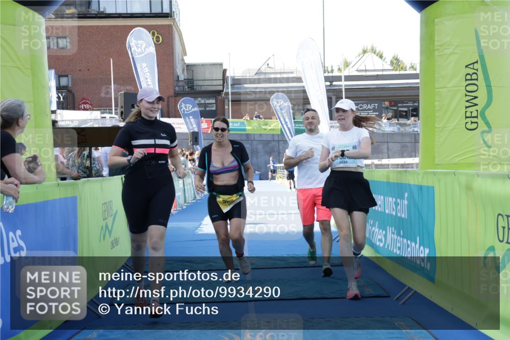 09.08.2026 - GEWOBA Citytriathlon Bremen Yannick Fuchs http://msf.ph/oto/9934290 09.08.2026 11:34:19 Ziel 157, 500 meine-sportfotos.de