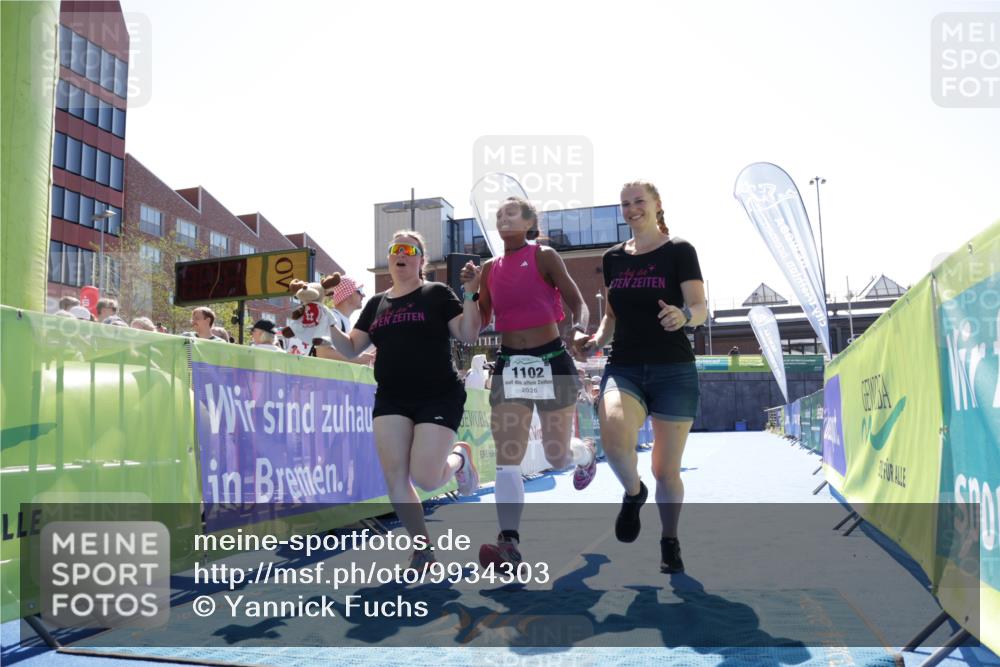 09.08.2026 - GEWOBA Citytriathlon Bremen Yannick Fuchs http://msf.ph/oto/9934303 09.08.2026 14:36:12 Ziel 817, 1102 meine-sportfotos.de