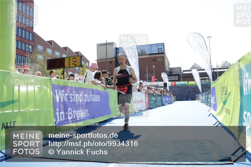 09.08.2026 - GEWOBA Citytriathlon Bremen Yannick Fuchs http://msf.ph/oto/9934316 09.08.2026 14:36:15 Ziel 817, 1102 meine-sportfotos.de