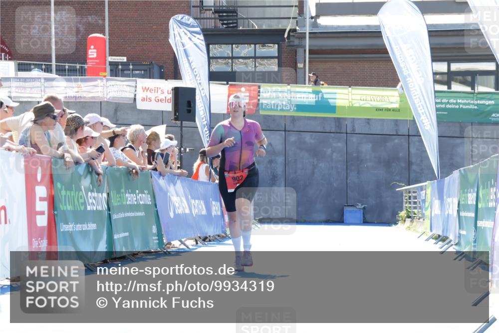 09.08.2026 - GEWOBA Citytriathlon Bremen Yannick Fuchs http://msf.ph/oto/9934319 09.08.2026 14:36:39 Ziel 902 meine-sportfotos.de