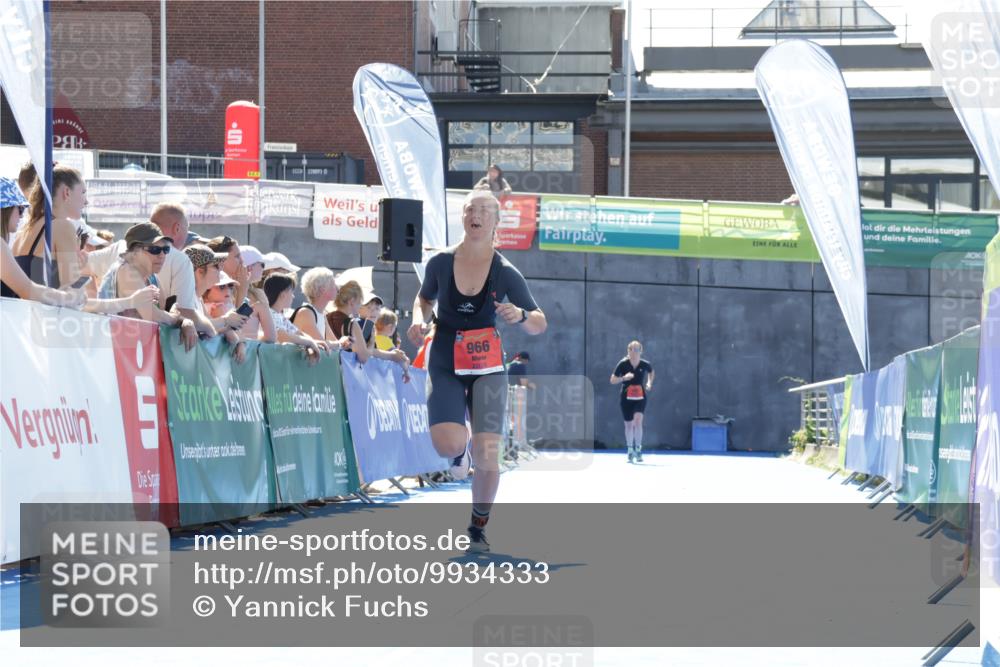 09.08.2026 - GEWOBA Citytriathlon Bremen Yannick Fuchs http://msf.ph/oto/9934333 09.08.2026 14:36:50 Ziel 966 meine-sportfotos.de