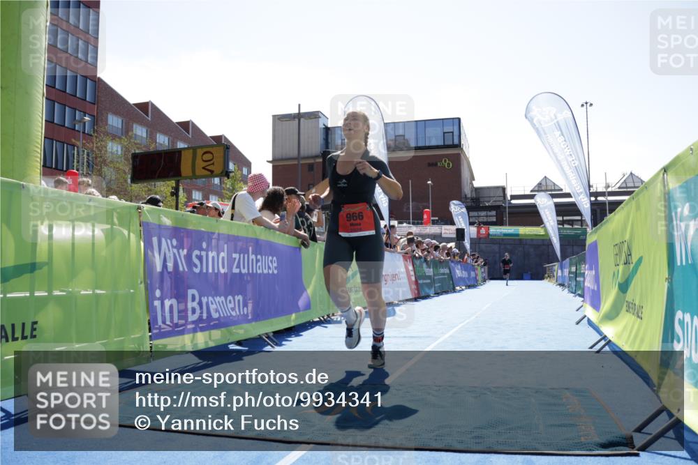 09.08.2026 - GEWOBA Citytriathlon Bremen Yannick Fuchs http://msf.ph/oto/9934341 09.08.2026 14:36:52 Ziel 966 meine-sportfotos.de