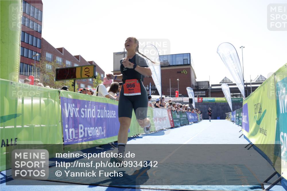 09.08.2026 - GEWOBA Citytriathlon Bremen Yannick Fuchs http://msf.ph/oto/9934342 09.08.2026 14:36:52 Ziel 966 meine-sportfotos.de