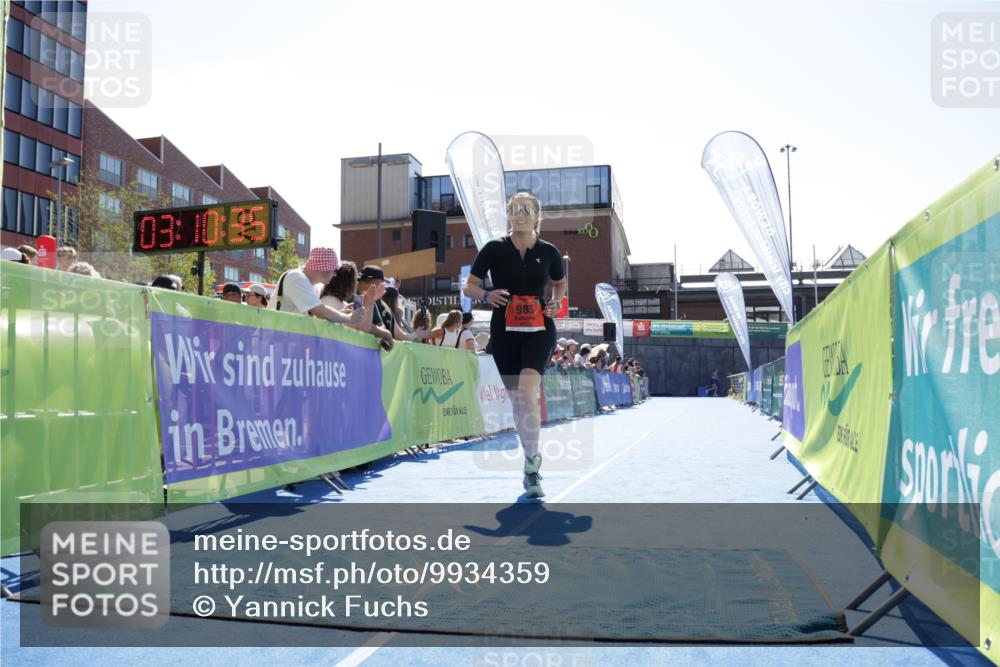 09.08.2026 - GEWOBA Citytriathlon Bremen Yannick Fuchs http://msf.ph/oto/9934359 09.08.2026 14:36:59 Ziel 985 meine-sportfotos.de