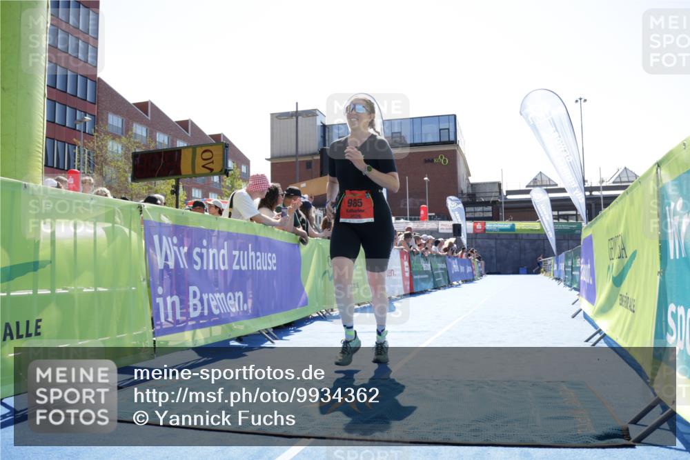 09.08.2026 - GEWOBA Citytriathlon Bremen Yannick Fuchs http://msf.ph/oto/9934362 09.08.2026 14:36:59 Ziel 985 meine-sportfotos.de
