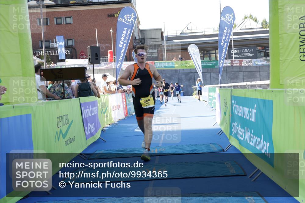 09.08.2026 - GEWOBA Citytriathlon Bremen Yannick Fuchs http://msf.ph/oto/9934365 09.08.2026 11:34:59 Ziel 195, 289, 324 meine-sportfotos.de