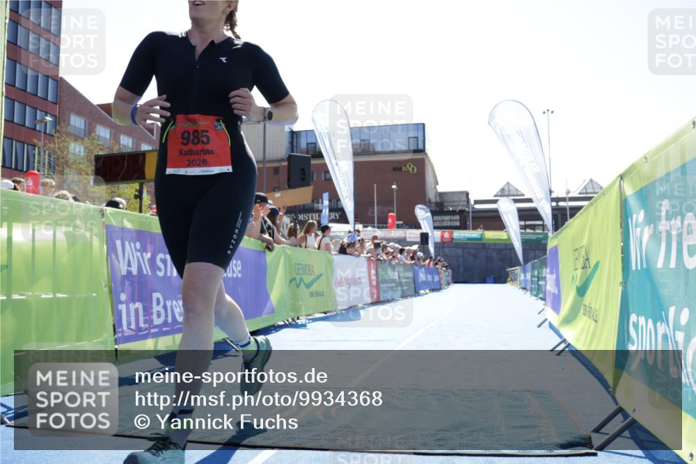 09.08.2026 - GEWOBA Citytriathlon Bremen Yannick Fuchs http://msf.ph/oto/9934368 09.08.2026 14:36:59 Ziel 985 meine-sportfotos.de