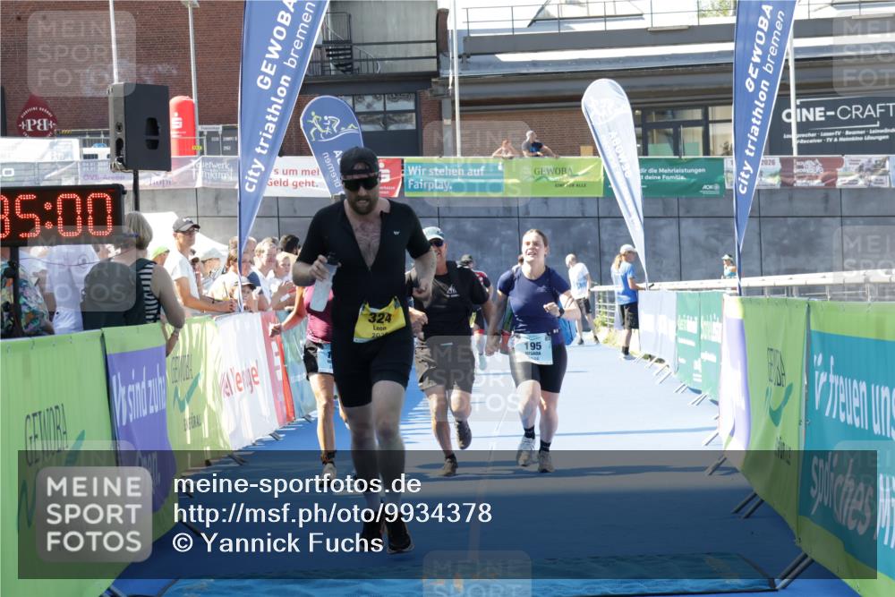 09.08.2026 - GEWOBA Citytriathlon Bremen Yannick Fuchs http://msf.ph/oto/9934378 09.08.2026 11:35:04 Ziel 195, 324 meine-sportfotos.de