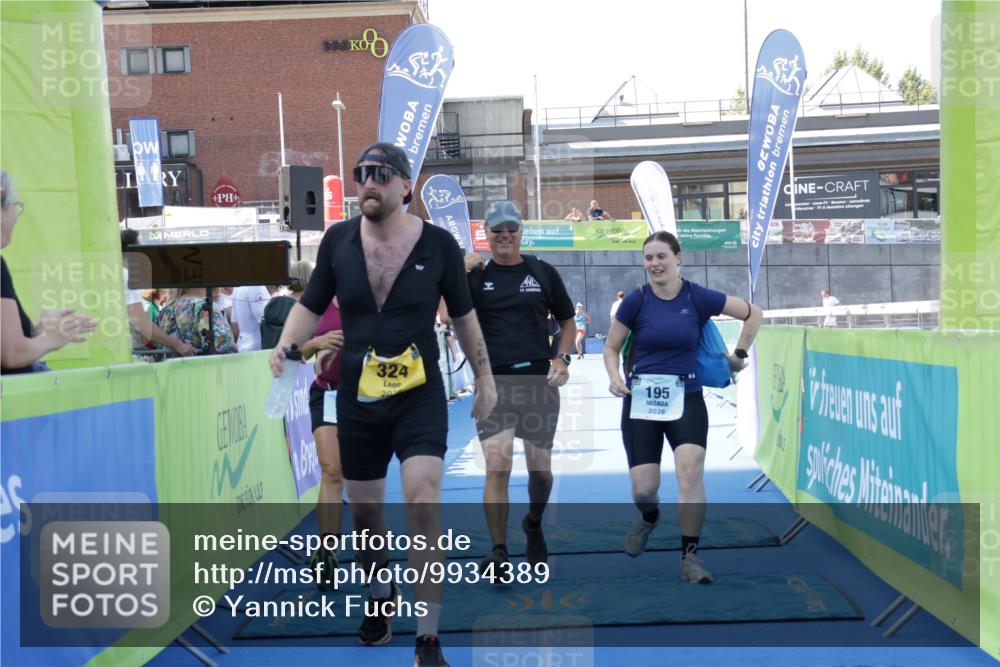 09.08.2026 - GEWOBA Citytriathlon Bremen Yannick Fuchs http://msf.ph/oto/9934389 09.08.2026 11:35:06 Ziel 195, 324, 403 meine-sportfotos.de