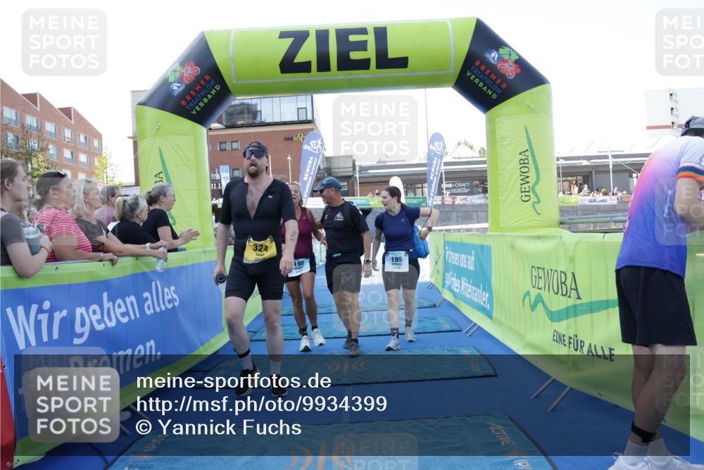 09.08.2026 - GEWOBA Citytriathlon Bremen Yannick Fuchs http://msf.ph/oto/9934399 09.08.2026 11:35:07 Ziel 195, 324, 403 meine-sportfotos.de