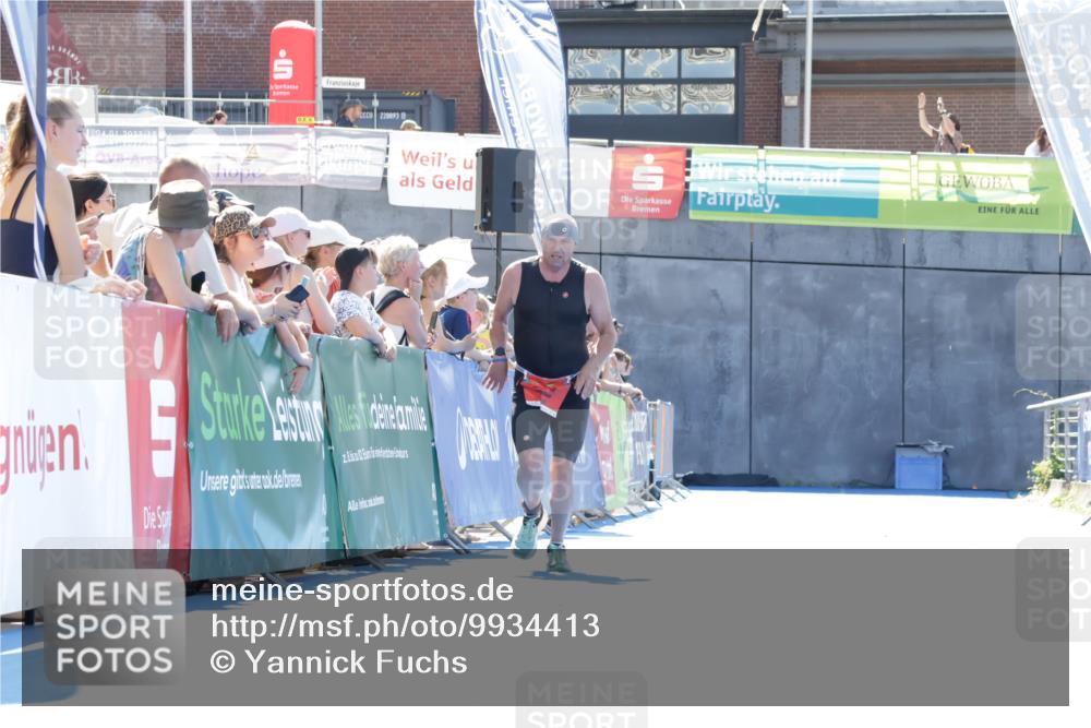 09.08.2026 - GEWOBA Citytriathlon Bremen Yannick Fuchs http://msf.ph/oto/9934413 09.08.2026 14:37:30 Ziel 860 meine-sportfotos.de