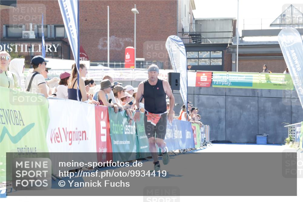 09.08.2026 - GEWOBA Citytriathlon Bremen Yannick Fuchs http://msf.ph/oto/9934419 09.08.2026 14:37:32 Ziel 860 meine-sportfotos.de