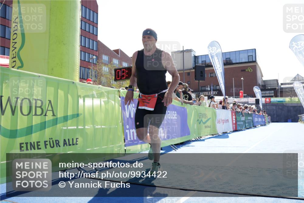 09.08.2026 - GEWOBA Citytriathlon Bremen Yannick Fuchs http://msf.ph/oto/9934422 09.08.2026 14:37:35 Ziel 860 meine-sportfotos.de