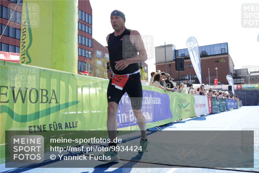 09.08.2026 - GEWOBA Citytriathlon Bremen Yannick Fuchs http://msf.ph/oto/9934424 09.08.2026 14:37:35 Ziel 860 meine-sportfotos.de
