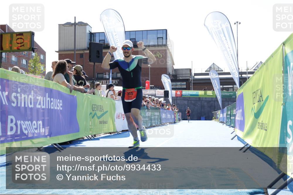 09.08.2026 - GEWOBA Citytriathlon Bremen Yannick Fuchs http://msf.ph/oto/9934433 09.08.2026 14:37:57 Ziel 655 meine-sportfotos.de
