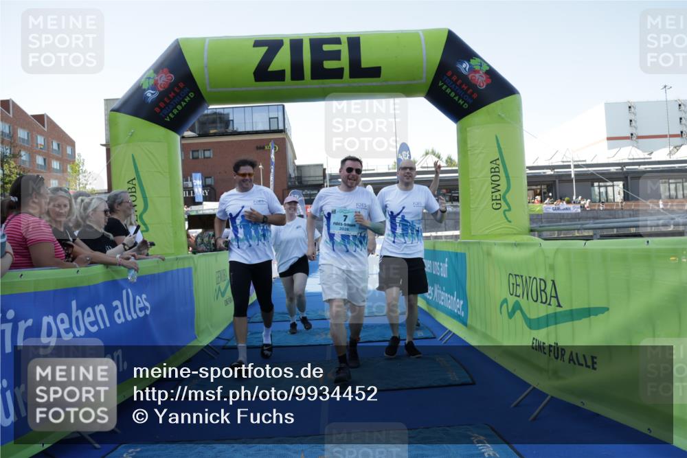 09.08.2026 - GEWOBA Citytriathlon Bremen Yannick Fuchs http://msf.ph/oto/9934452 09.08.2026 11:35:22 Ziel 7, 183, 187 meine-sportfotos.de