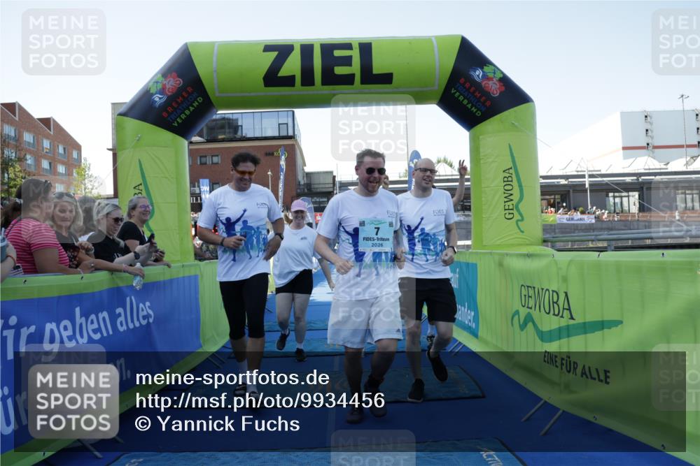 09.08.2026 - GEWOBA Citytriathlon Bremen Yannick Fuchs http://msf.ph/oto/9934456 09.08.2026 11:35:23 Ziel 3, 7, 183 meine-sportfotos.de
