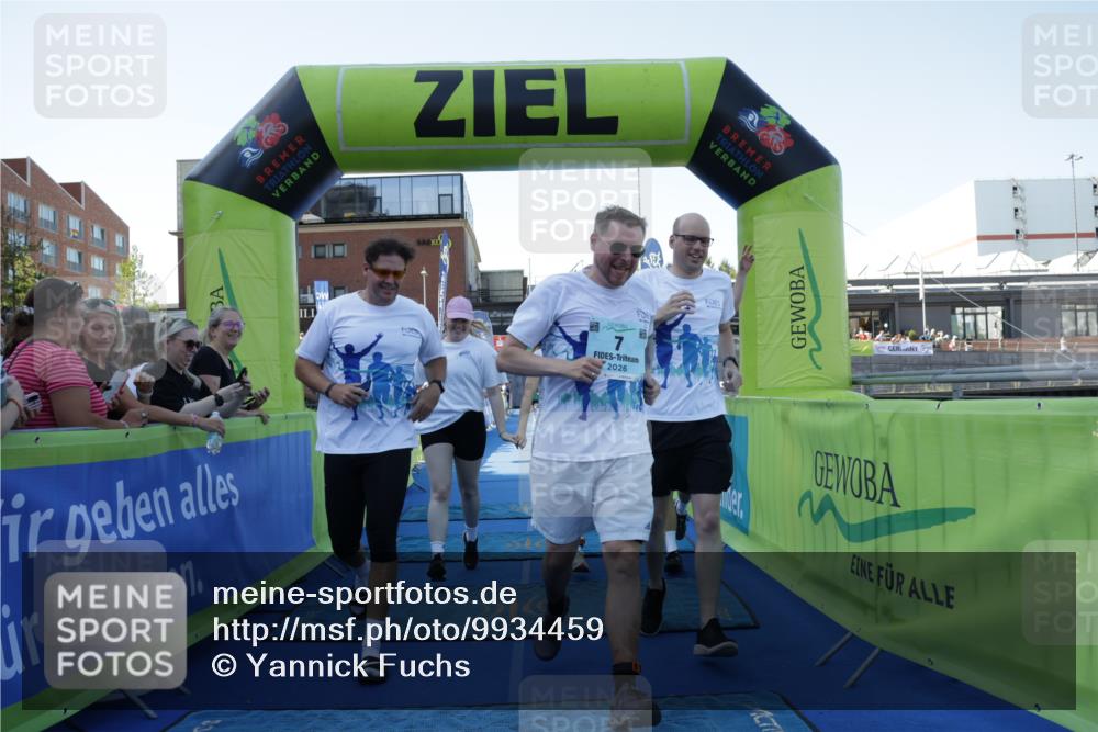 09.08.2026 - GEWOBA Citytriathlon Bremen Yannick Fuchs http://msf.ph/oto/9934459 09.08.2026 11:35:23 Ziel 3, 7, 183 meine-sportfotos.de