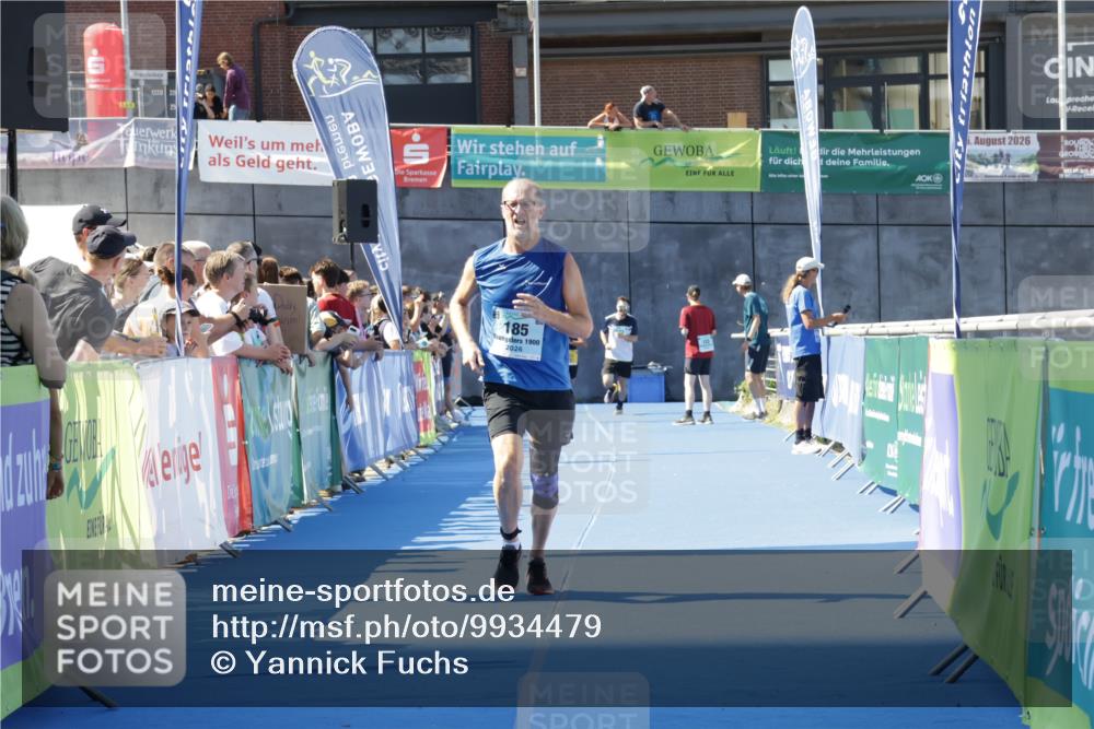 09.08.2026 - GEWOBA Citytriathlon Bremen Yannick Fuchs http://msf.ph/oto/9934479 09.08.2026 11:35:39 Ziel 185 meine-sportfotos.de
