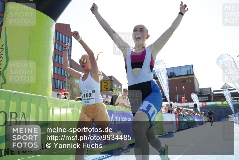 09.08.2026 - GEWOBA Citytriathlon Bremen Yannick Fuchs http://msf.ph/oto/9934485 09.08.2026 14:38:22 Ziel 653, 656, 1152 meine-sportfotos.de