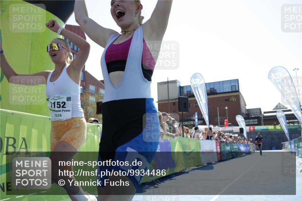 09.08.2026 - GEWOBA Citytriathlon Bremen Yannick Fuchs http://msf.ph/oto/9934486 09.08.2026 14:38:23 Ziel 653, 656, 1152 meine-sportfotos.de